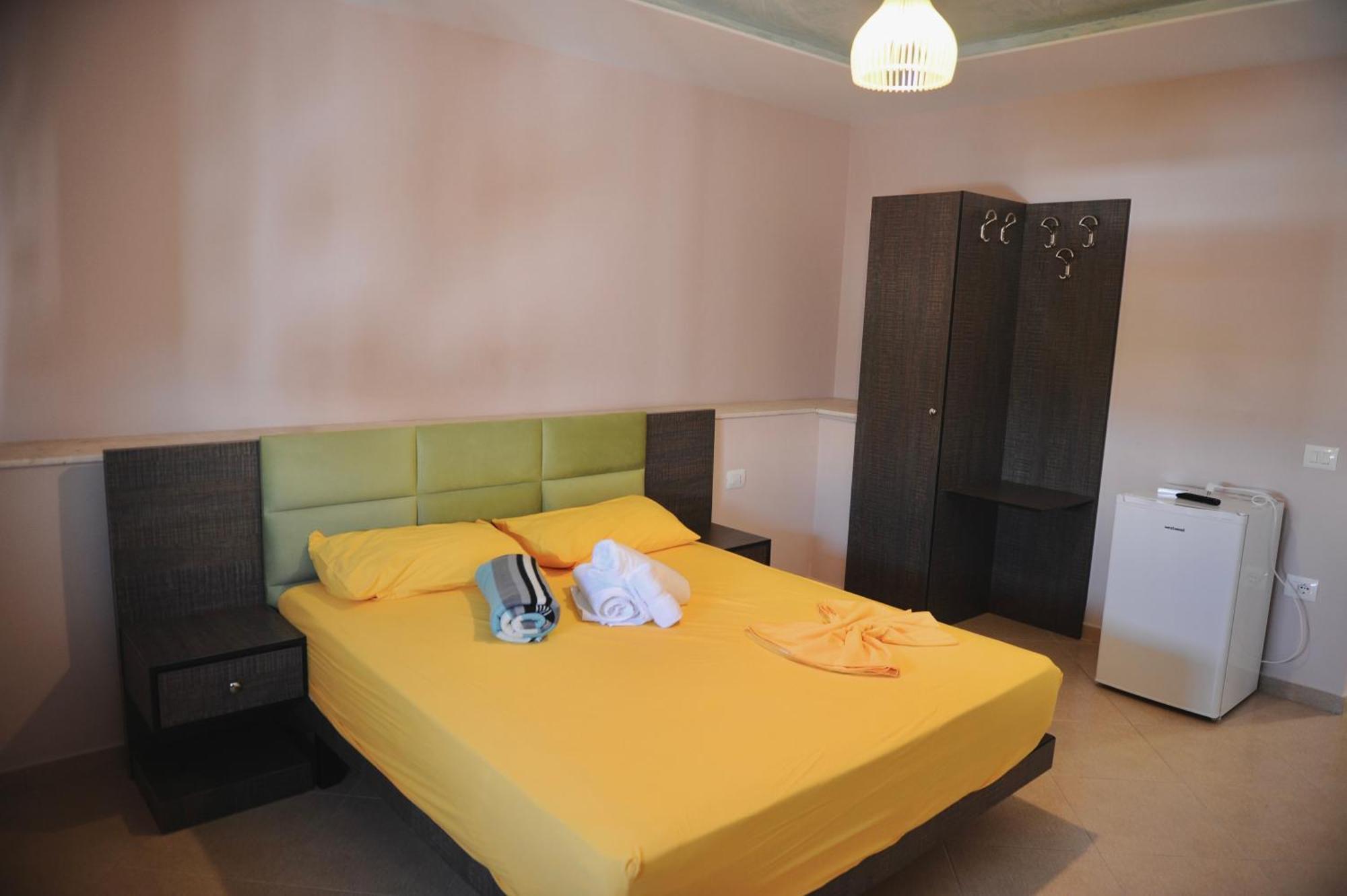 Hotel Fish Land Plazhi San Pietro Экстерьер фото