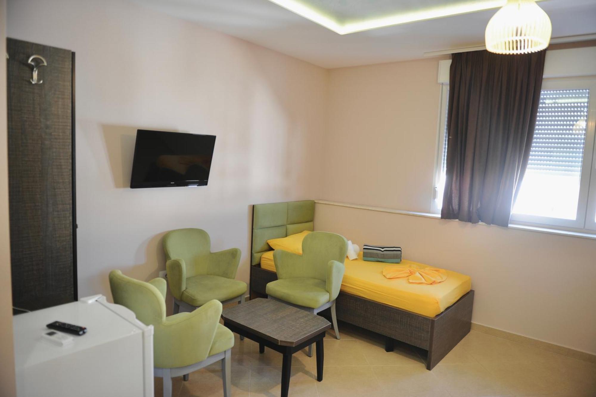 Hotel Fish Land Plazhi San Pietro Экстерьер фото